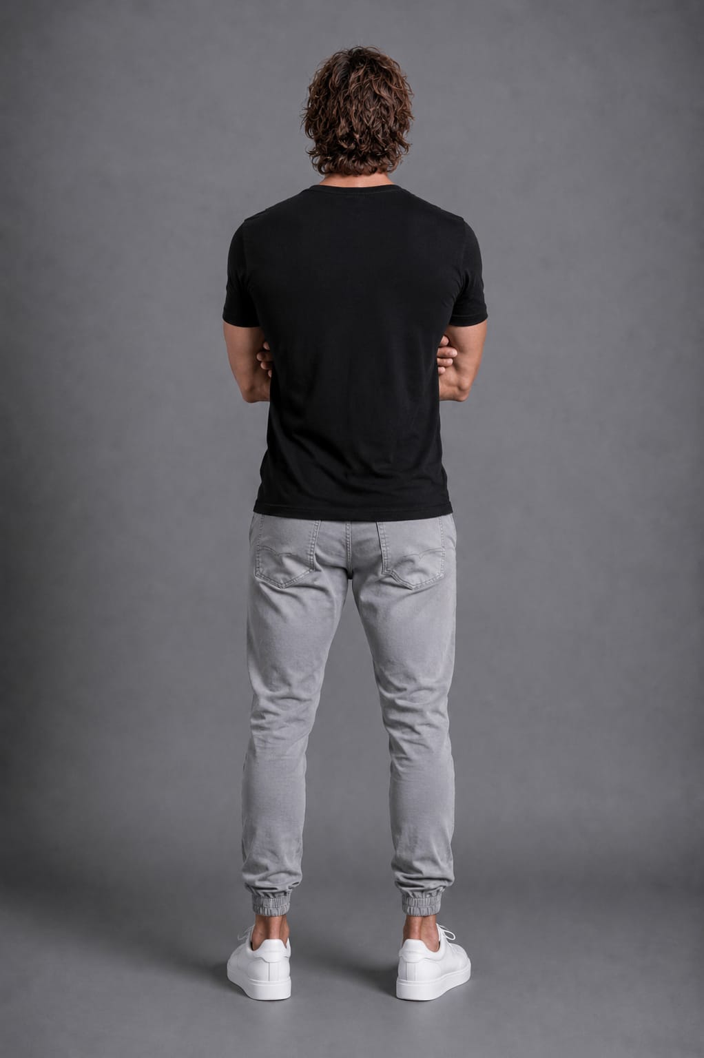 CAMISETA CUELLO EN V NEGRA