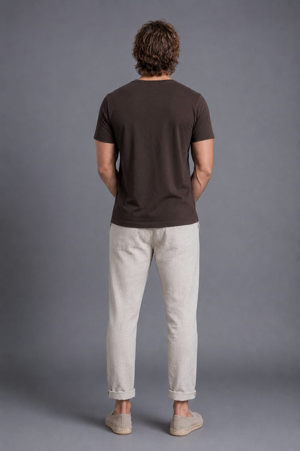 CAMISETA CUELLO EN V CHOCOLATE
